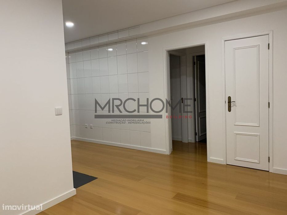 Apartamento T1 Junto ao Complexo desportivo da Rodovia