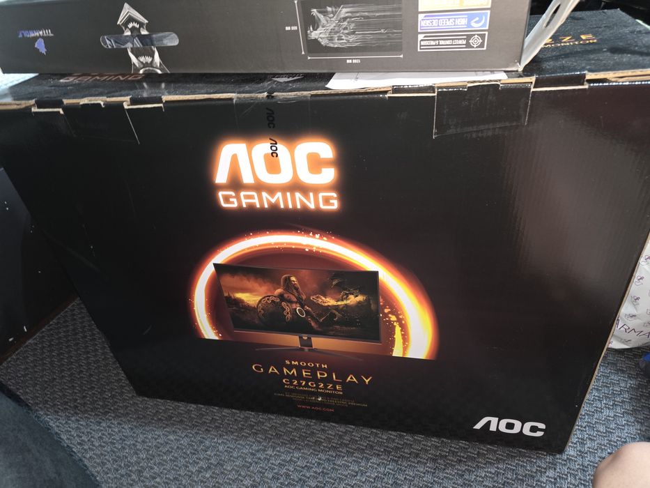 Monitor Gaming Curvo AOC C27G2ZE/BK (27'' - 0.5 ms - 240 Hz - FreeSync Premium)