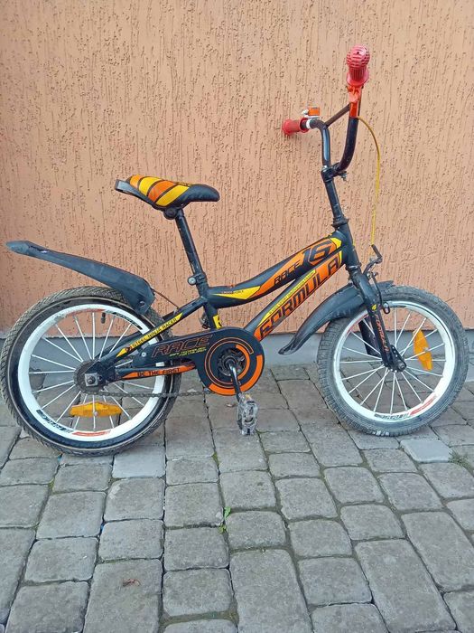 Дитячий велосипед.