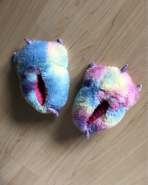 Kapcie ciepłe dla dziecka - po domu lub do stroju karnawałowego