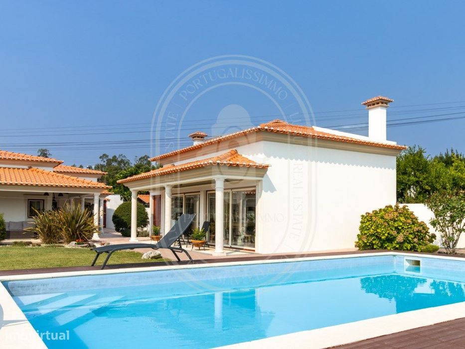 Moradia de Luxo T4+2, Remodelada, Mobilada, Piscina, Salão de Jogos...