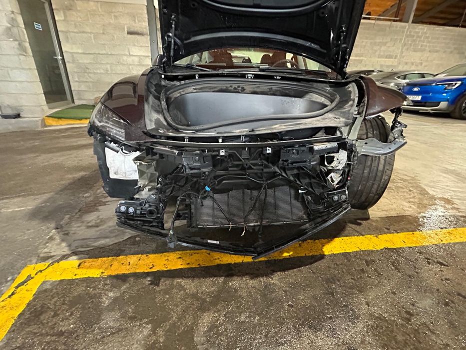 Tesla Model 3, 320CV, 2025
