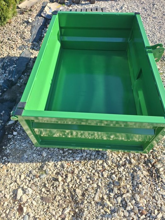 Na tylni TUZ skrzynia transportowa do ciągnika