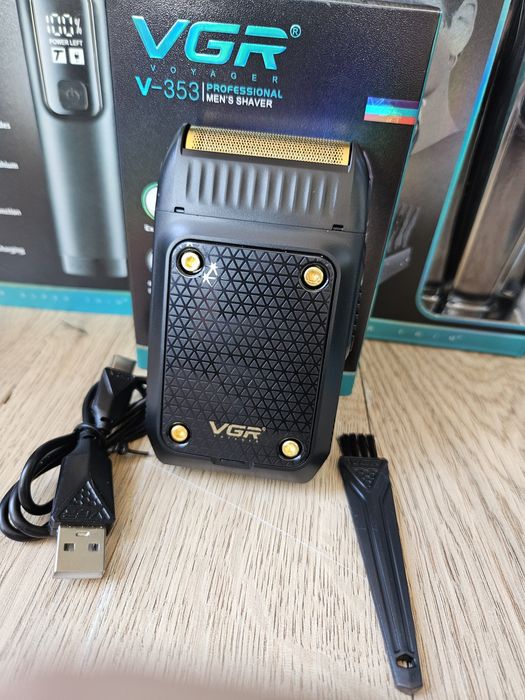 Шейвер бритва для бороды VGR 353 для гоління  бороди  тример дорожний