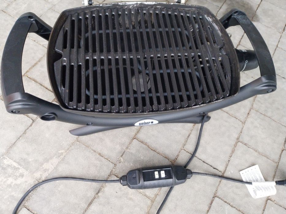 Grill  Elektryczny Firmy Weber 2200W