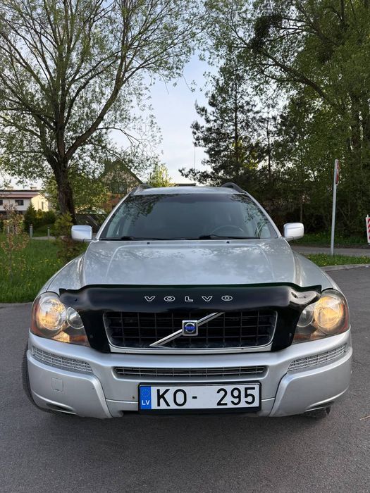 Продам Volvo XC 90 2.4 AWD Automat