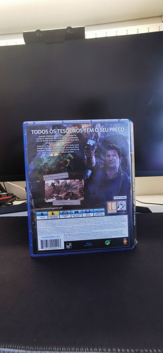 Uncharted 4 o fim de um ladrão: Jogo para Ps4 Usado com  capa e CD em bom estado