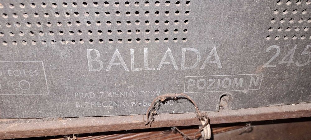 Radio z gramofonem Ballada 245