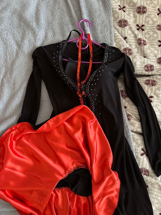 Плаття Латина. На зріст 163-170 см.