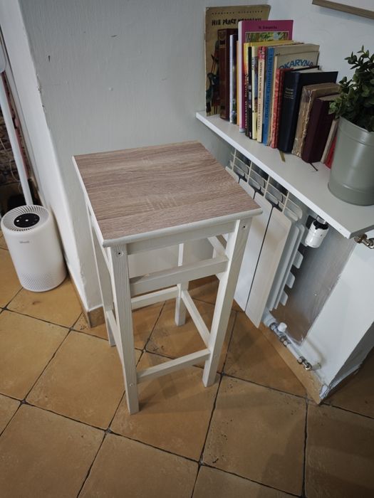 Zestaw mebli IKEA: szafka konsola kwietnik stolik