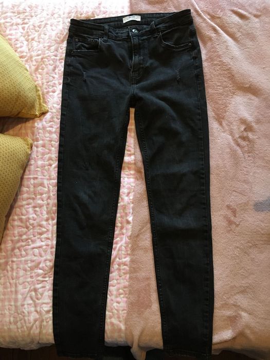 Calças pretas Berhka