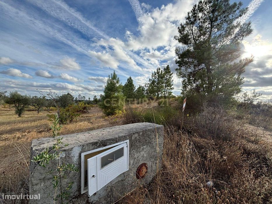 Terreno Rústico em Freixial e Juncal do Campo, Castelo Branco