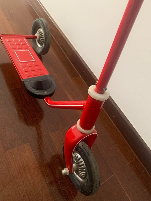 Trotinete Antiga Restaurada