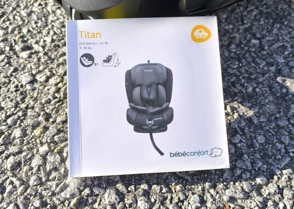 Cadeira Auto Bebé Confort Titan
