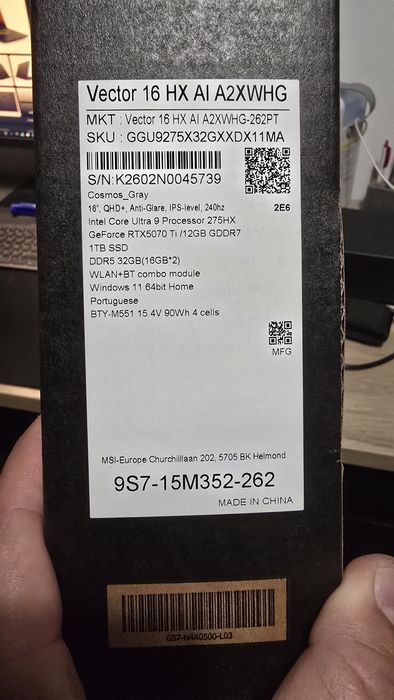 Portátil MSI Vector 16 HX  RTX 5070 ti Intel Ultra 9
