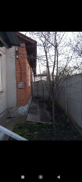 Продам півбудинку від власника