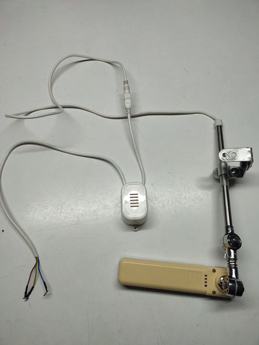 Candeeiro para máquina de costura