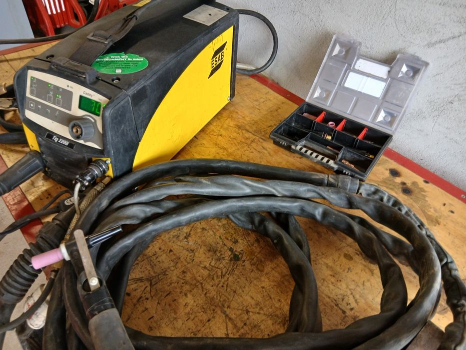 Apareilho de soldar ESAB 2200i TIG e ARC completo