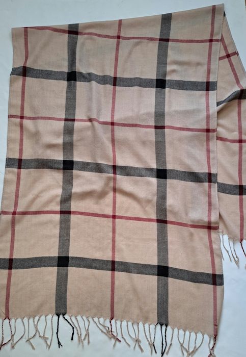 Szalik Uniwersalny Wiskoza Typu Burberry, Długi, Szeroki, Frędzle