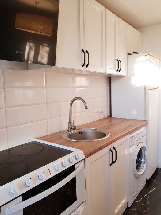 Просторий 2-поверховий котедж 214 м²  біля Кривого Рогу