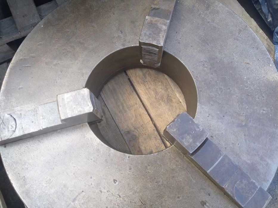 Uchwyt Tokarski fi 630mm Trzyszczękowy Samocentrujący 3 Szczękowy