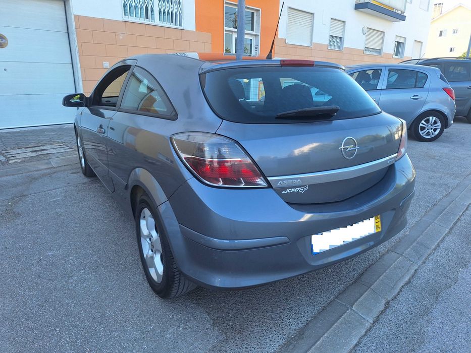 Opel Artra 1.7 CDTI em bom estado geral de 2006