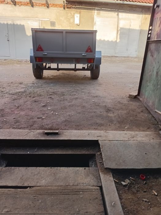 Легковий автопричіп