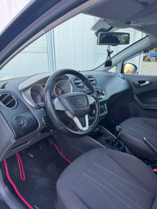 Продам автомобіль Seat Ibiza