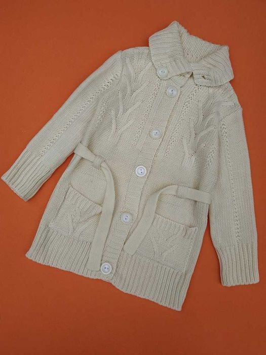 Вязаная кофта на 8-9 лет