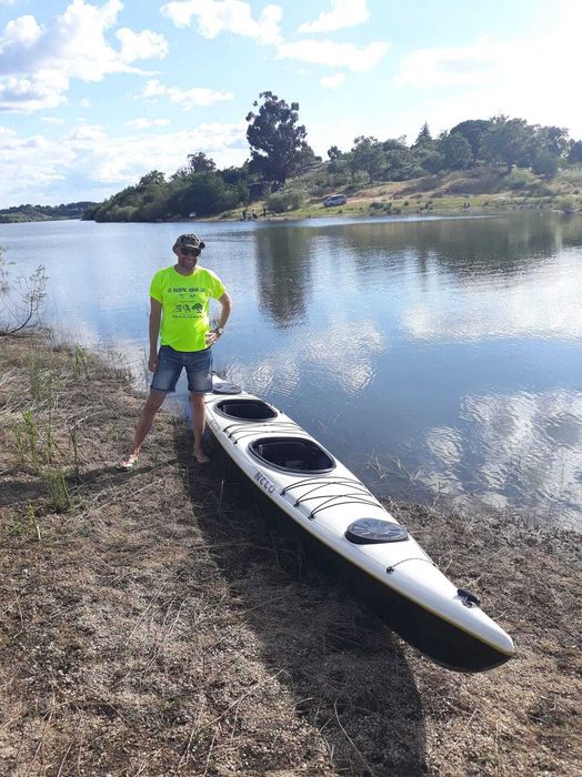 Caiaque Nelo modelo Açores K2 fibra carbono e kevlar
