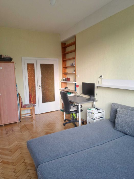 sPokój do wynajęcia 185m od stacji metra