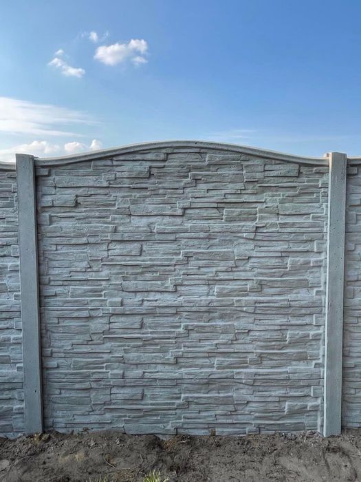 Wiata , hala , garaż z płyt betonowych ogrodzenia betonowe