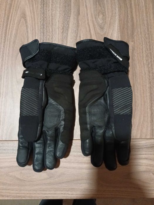 Bulsa de perna e luvas