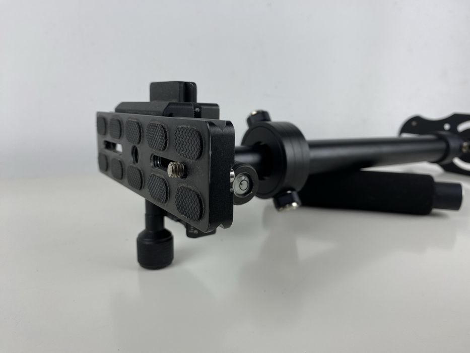 Estabilizador mecânico universal (steadicam)