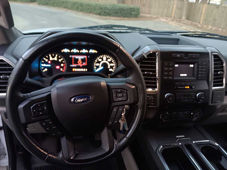 Ford F-150 XLT      2015