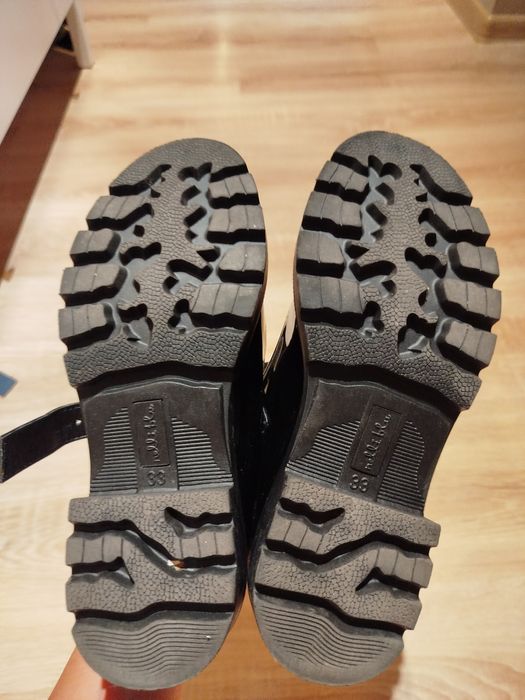 Buty lakierki dziewczęce