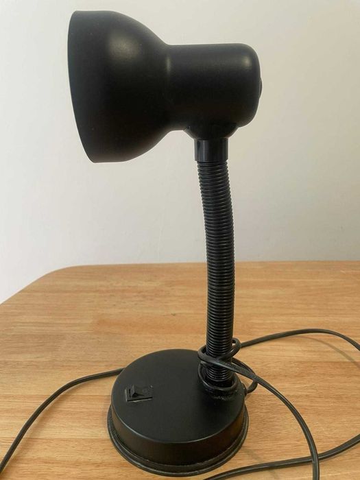 Candeeiro de mesa flexível