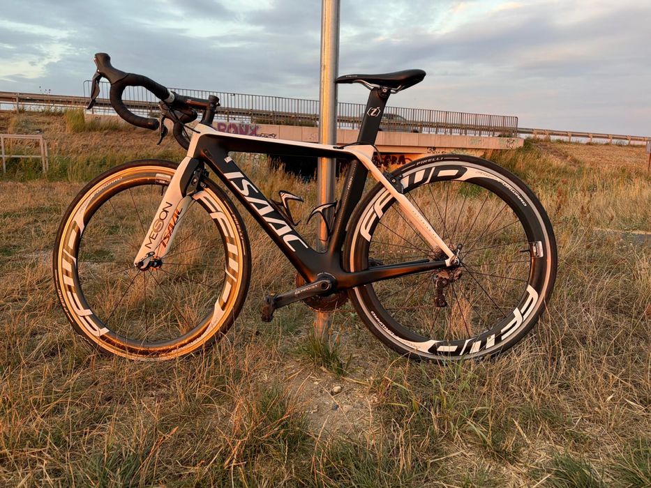 Isaac Meson r. 53 | Ultegra Di2 (Nowa Bateria) | Carbon FFWD