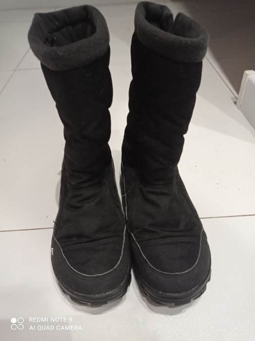 Do sprzedania ciepłe butki firmy Quechua r. 36cm