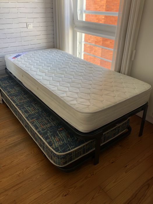 Cama dupla Molaflex c/colchão