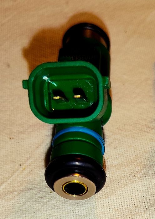 Conjunto (Kit) de 4 injectores a gasolina  Ref. OEM F198400J-4