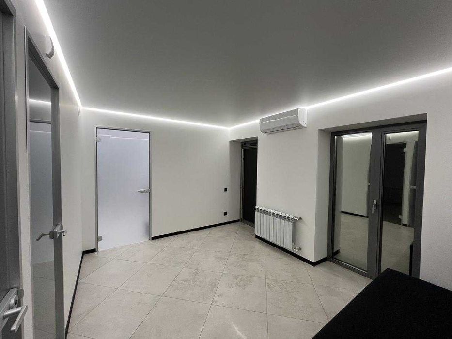 Комерційне приміщення по вул. Незалежності