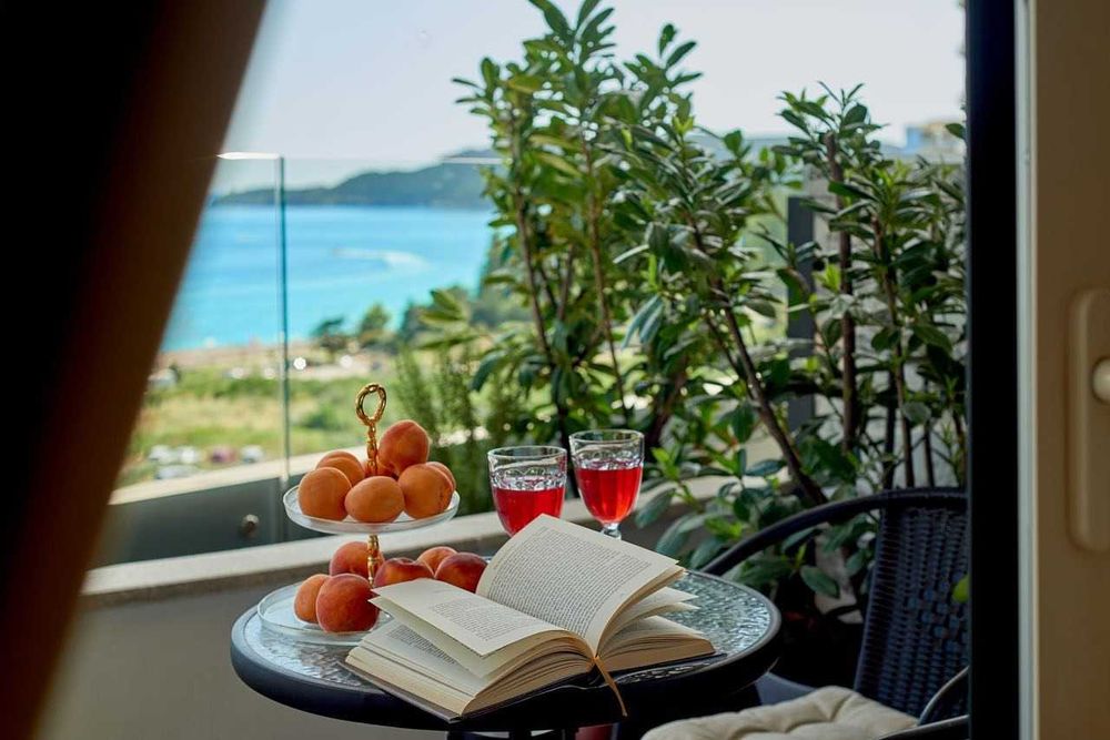 Продаж квартири Чорногорія Будва можливий розрахунок в Україні