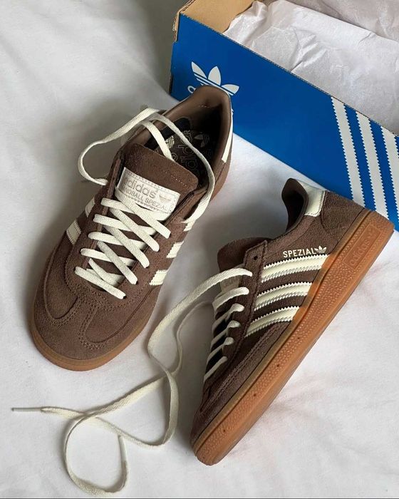 Oryginalne buty adidas damskie Buty HANDBALL brązowy R.41