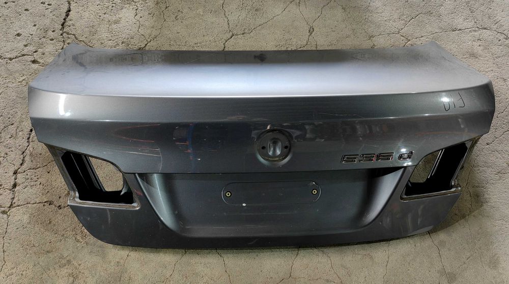 Tampa da mala BMW F10 serie 5