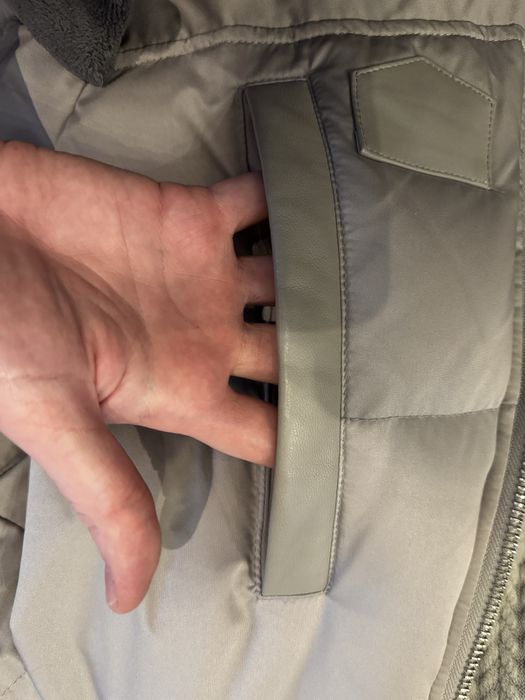 Жіночий пуховик MaxMara з натуральним хутром норки