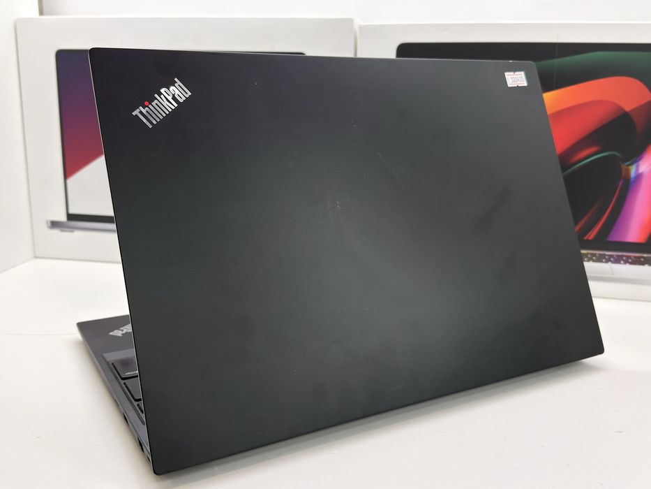 Lenovo ThinkPad E595  | Ryzen 5 3500U | 8 GB DDR4 | 256 SSD | 15.6 FullHD IPS | Radeon RX Vega 8