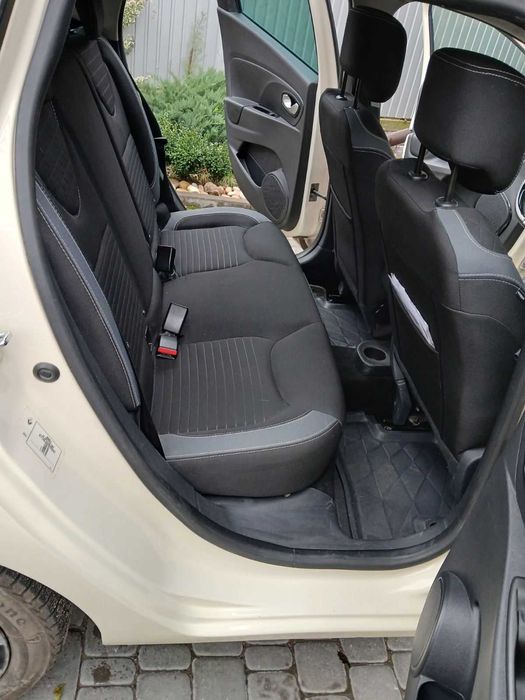 Renault Clio IV 1.5 dCi ( K9K ) на автоматі з чесним пробігом