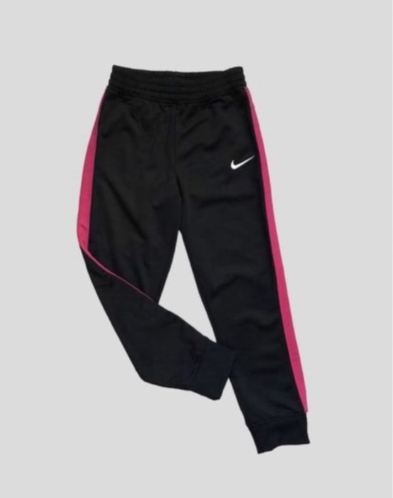 Оригинальные спортивные штаны Nike на девочку 6-7 лет