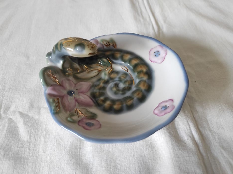 Статуэтки фарфоровые